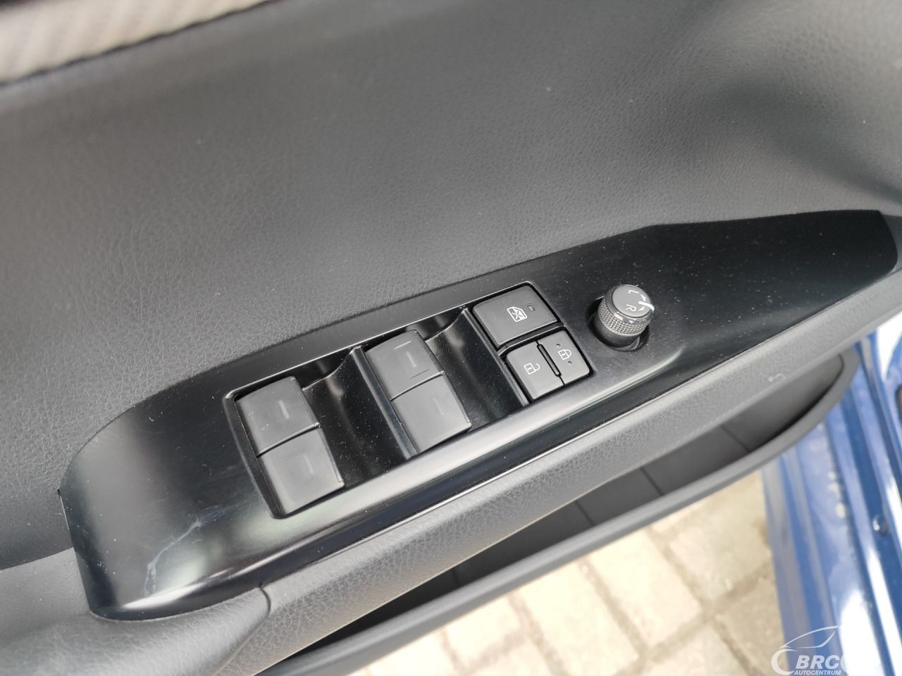 Toyota Camry | 17