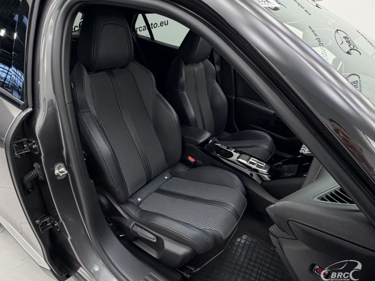 Peugeot 2008 | 6