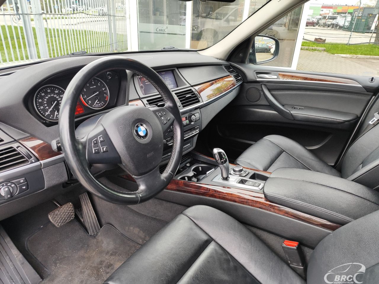 BMW X5 | 12