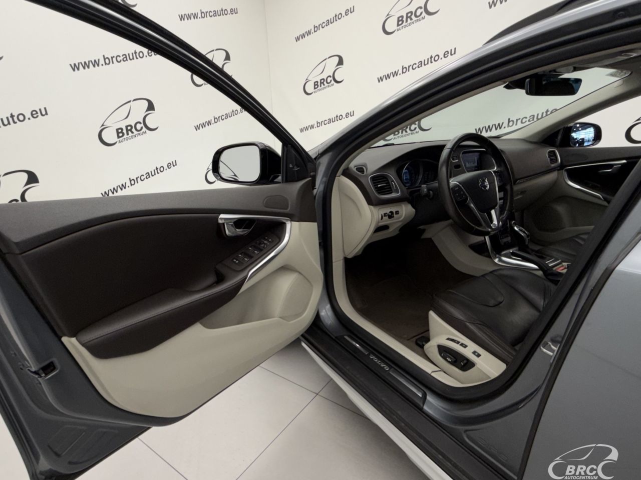 Volvo V40 | 18