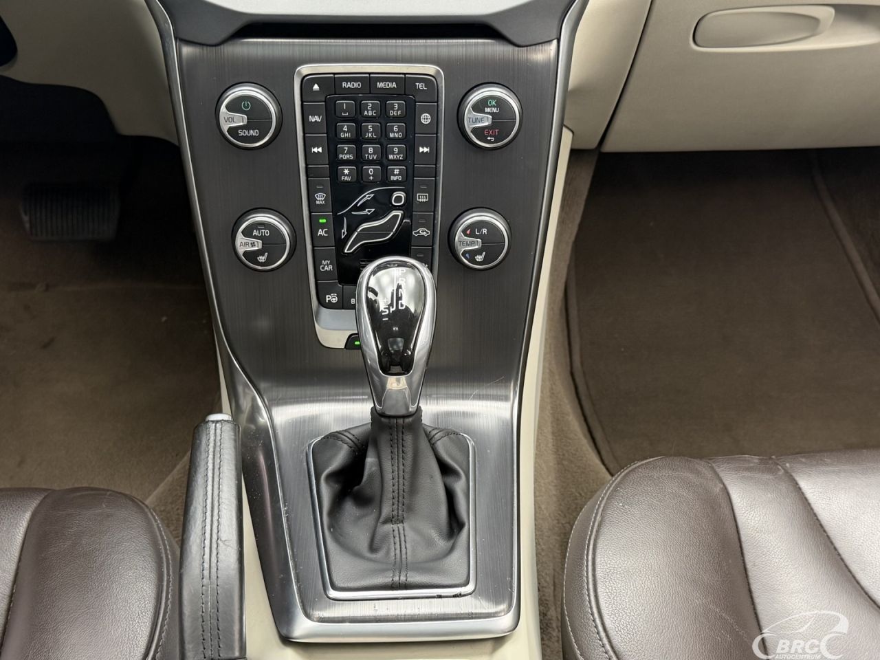 Volvo V40 | 16