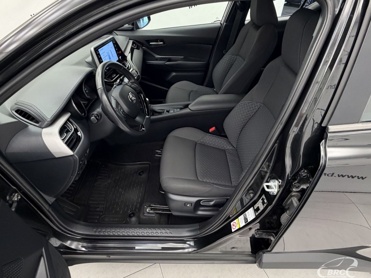 Toyota C-HR | 19