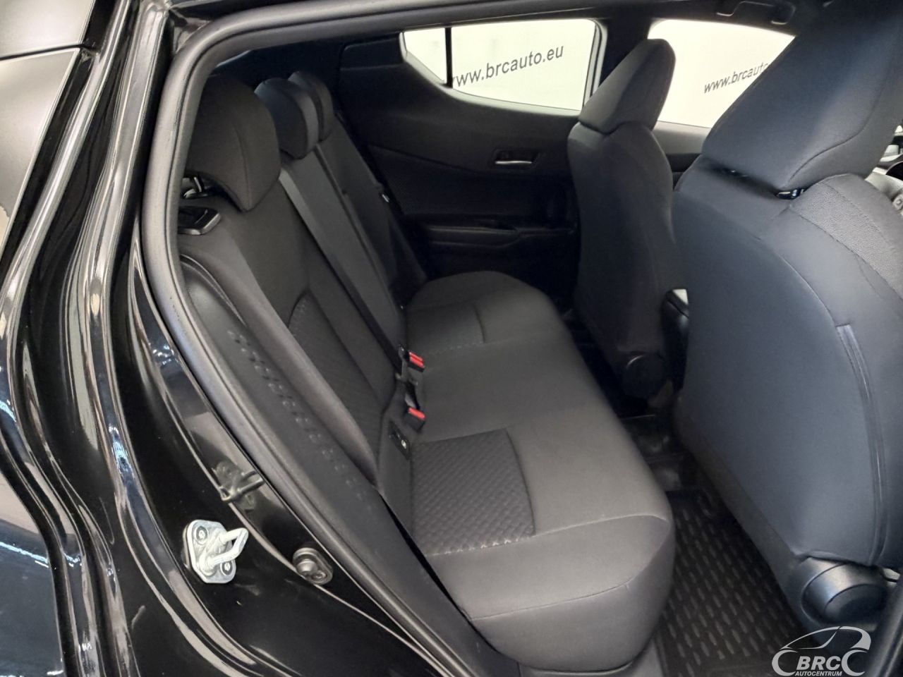 Toyota C-HR | 9