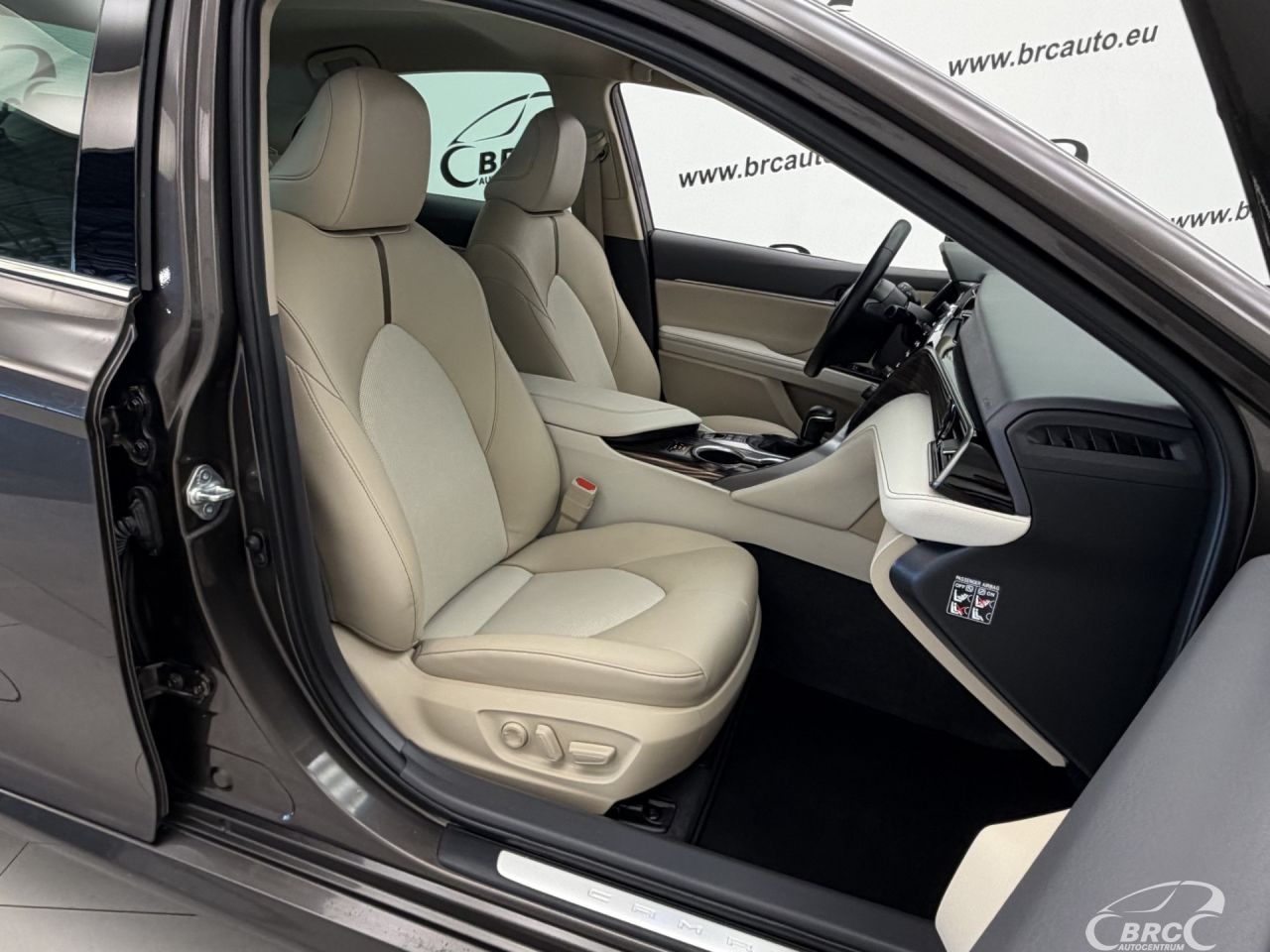 Toyota Camry | 6