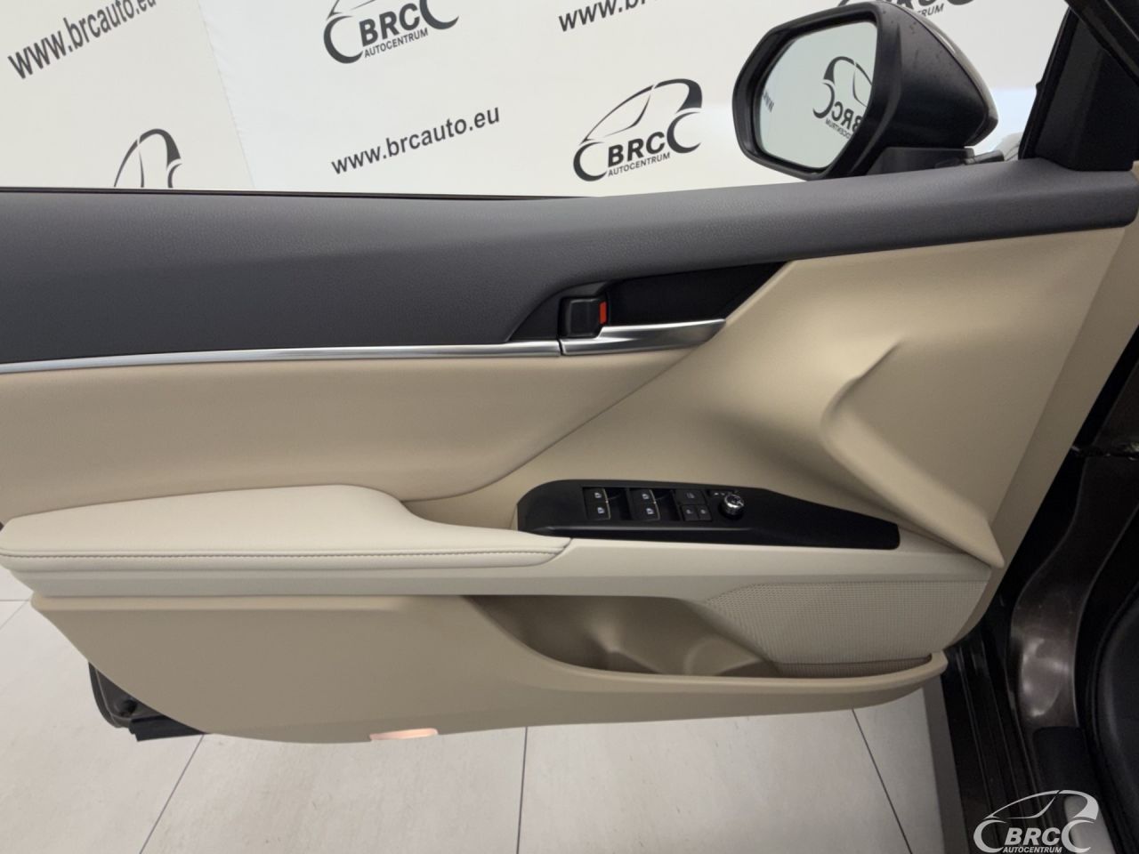 Toyota Camry | 18