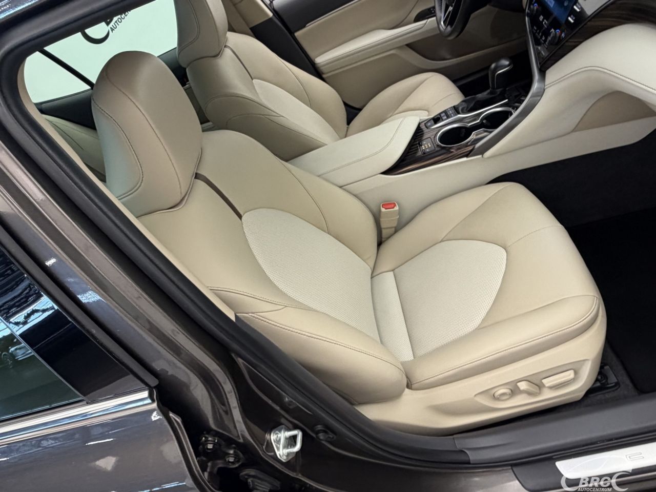 Toyota Camry | 4