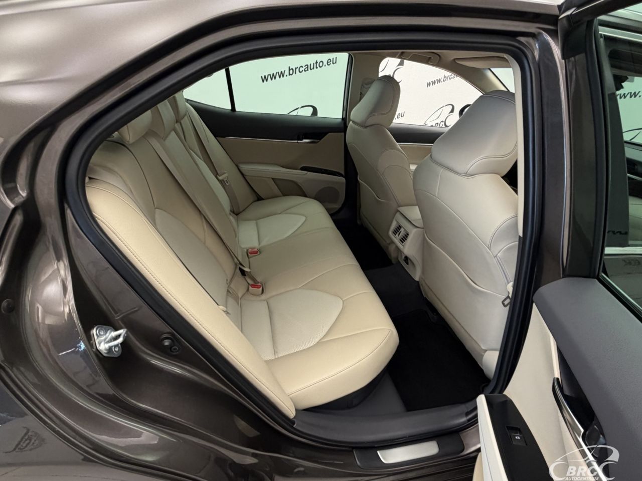 Toyota Camry | 10