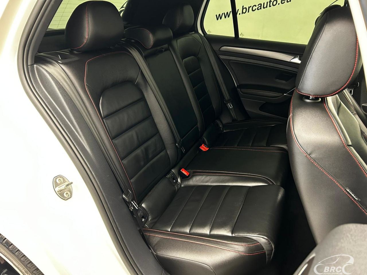 Volkswagen Golf | 9