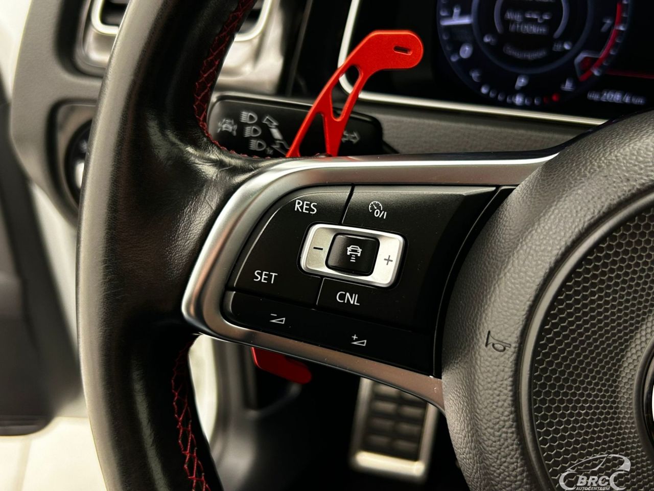 Volkswagen Golf | 12