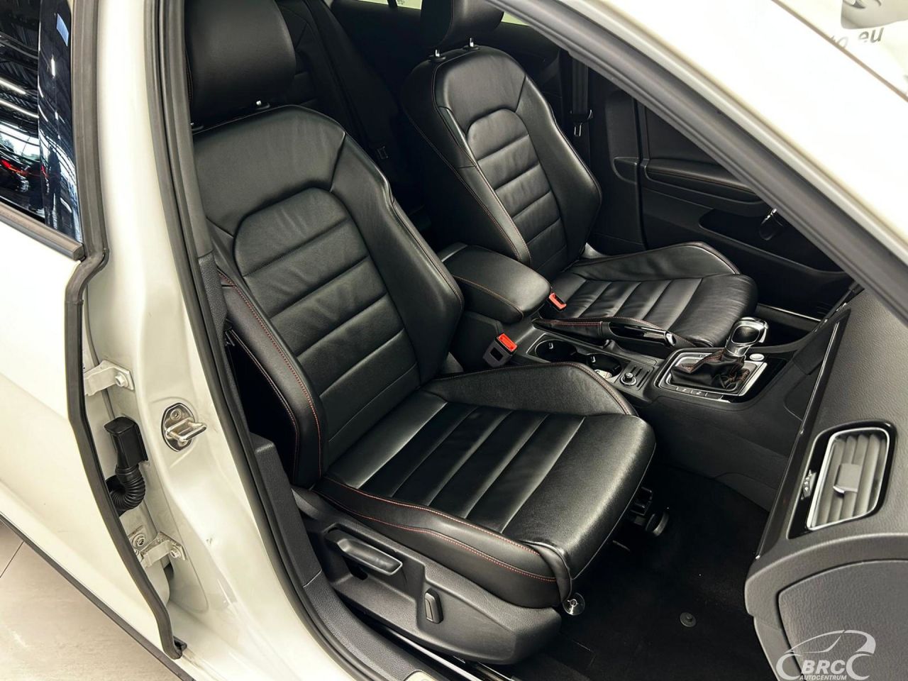 Volkswagen Golf | 5