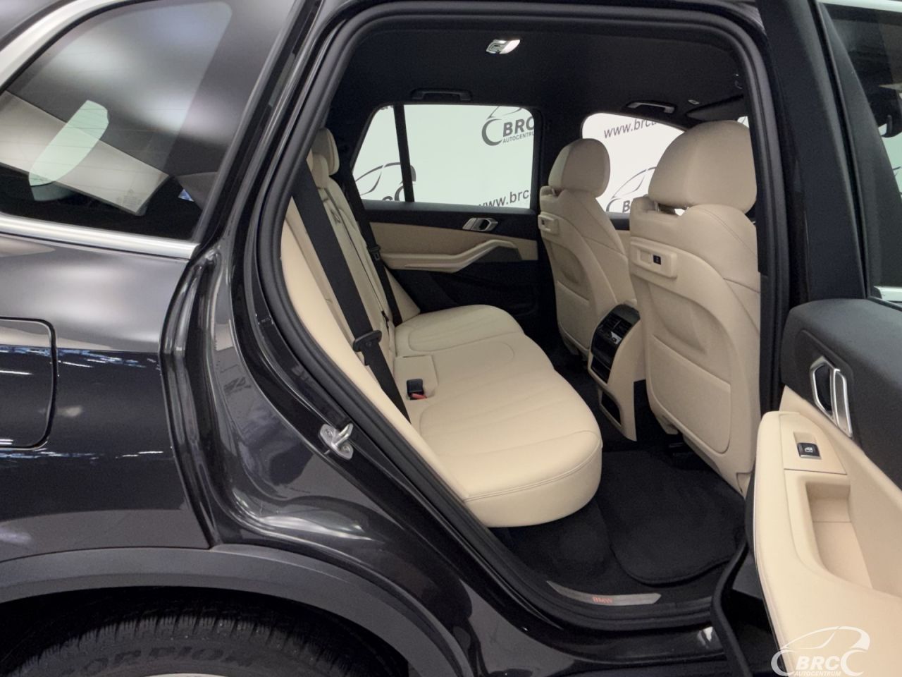 BMW X5 | 8