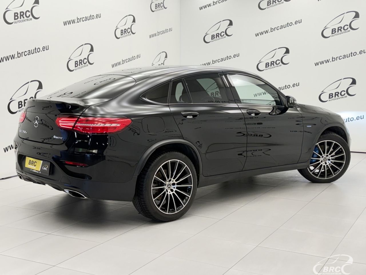 Mercedes-Benz GLC350 | 1
