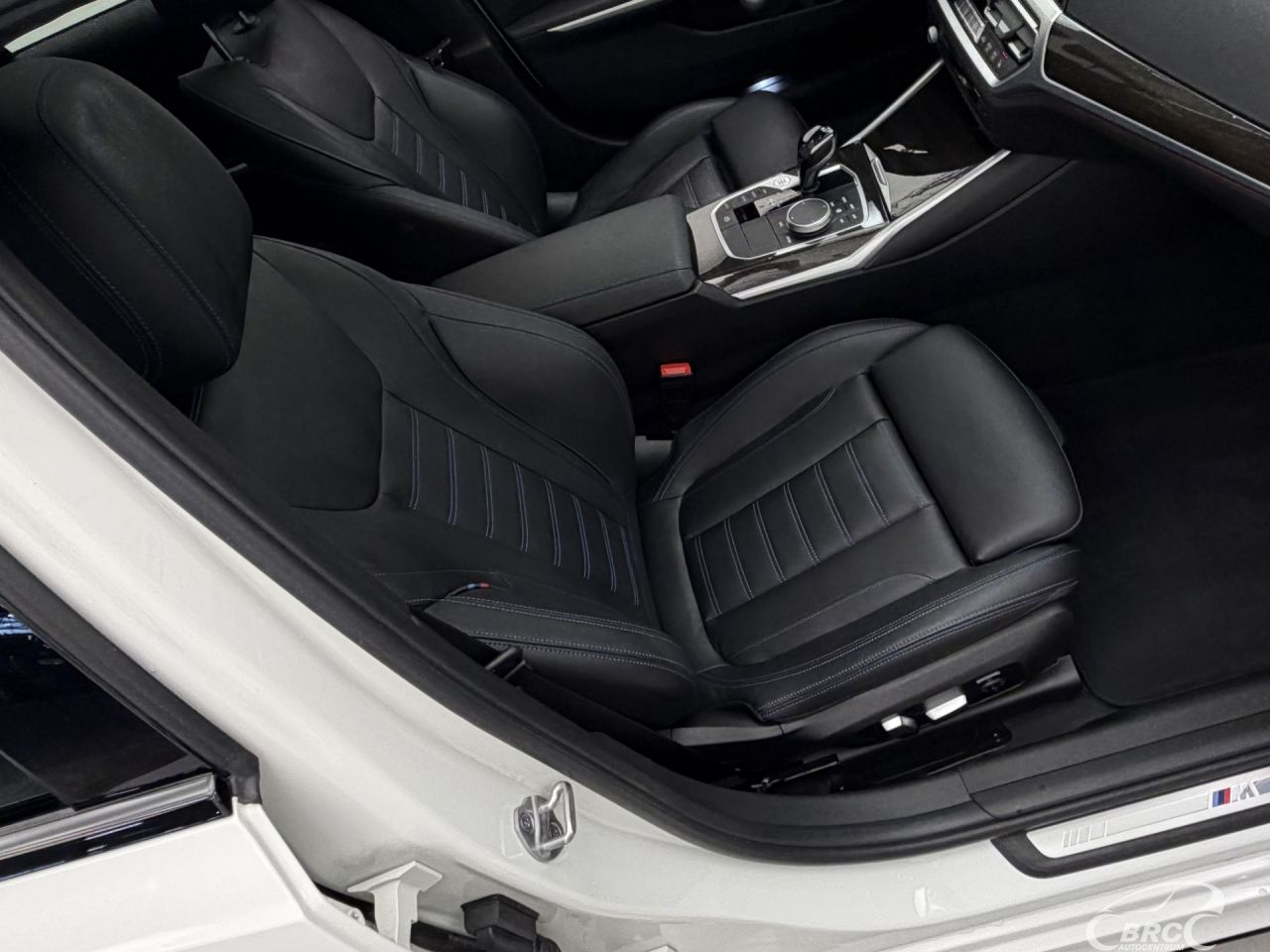 BMW 330 | 3