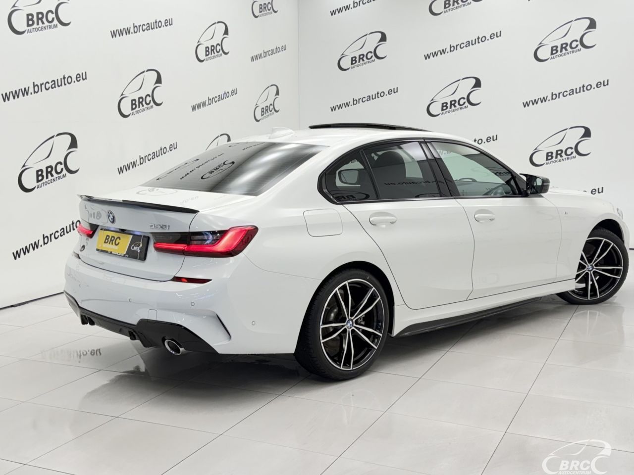 BMW 330 | 19
