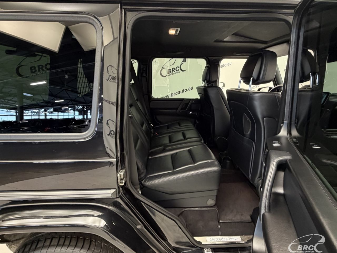 Mercedes-Benz G500 | 10