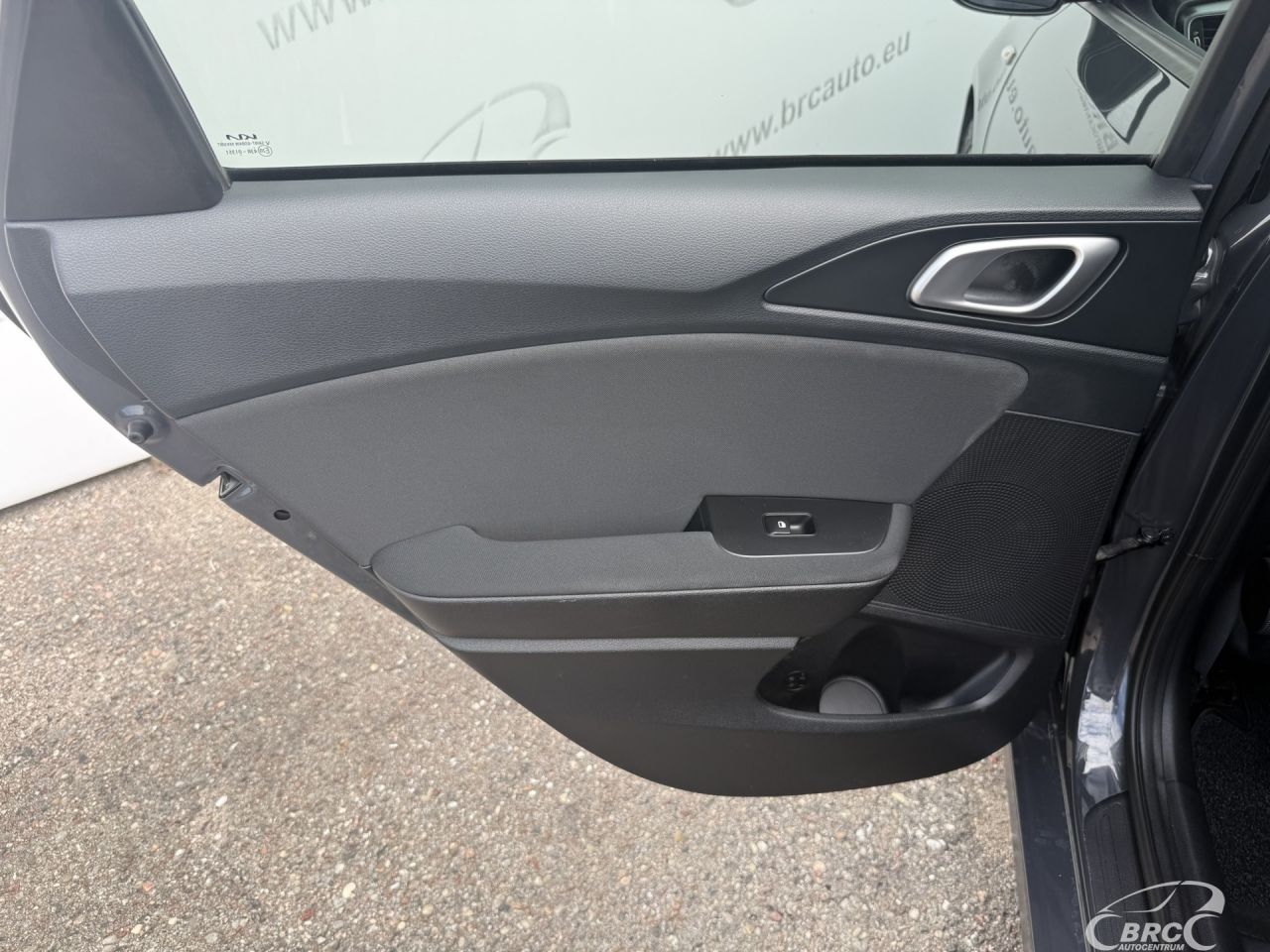 Kia Cee'd | 12