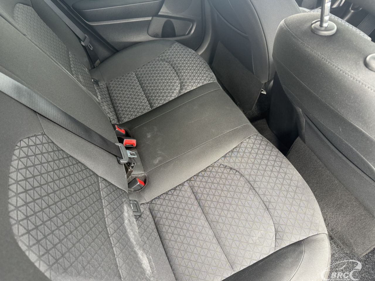 Kia Cee'd | 10