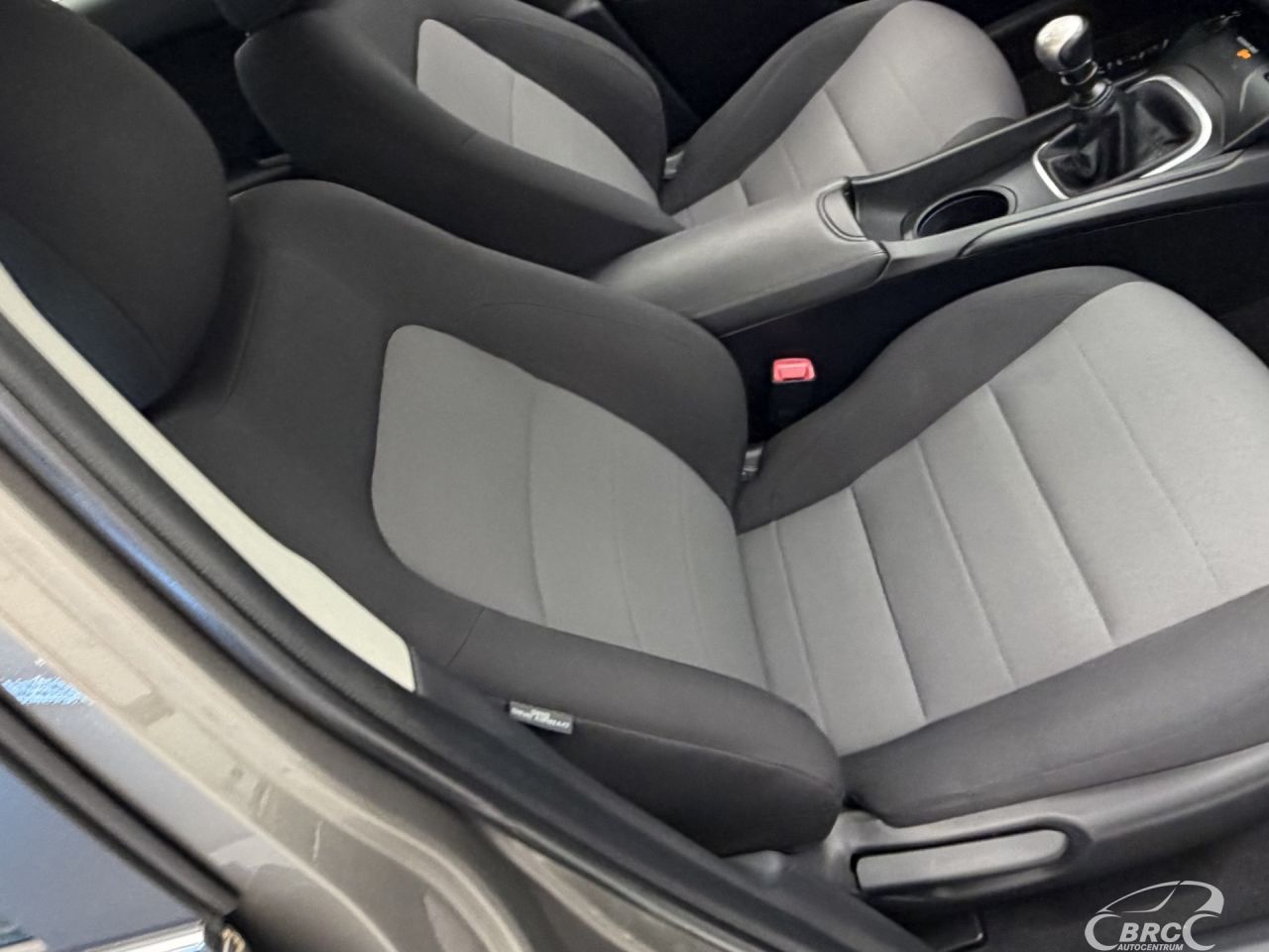 Toyota Avensis | 4