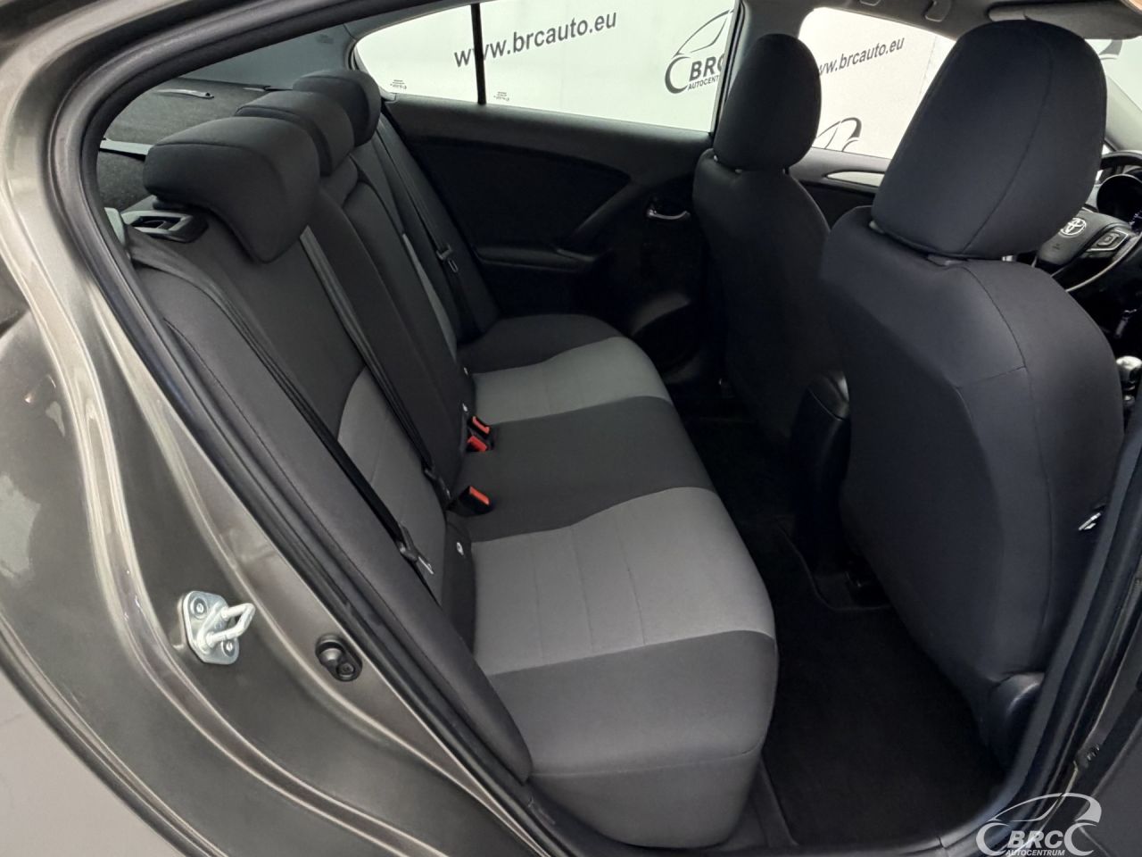 Toyota Avensis | 9