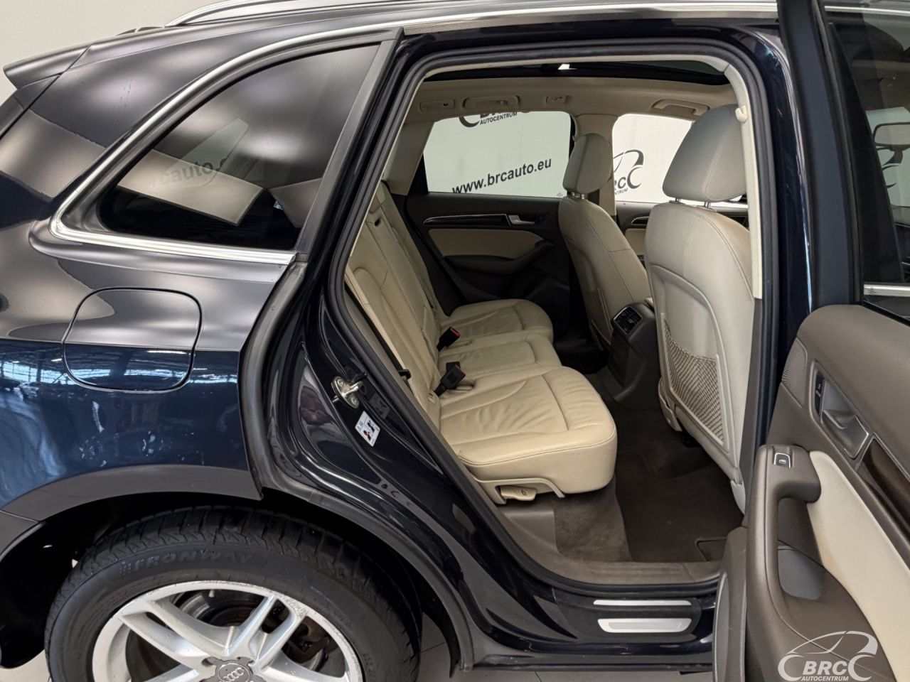 Audi Q5 | 10
