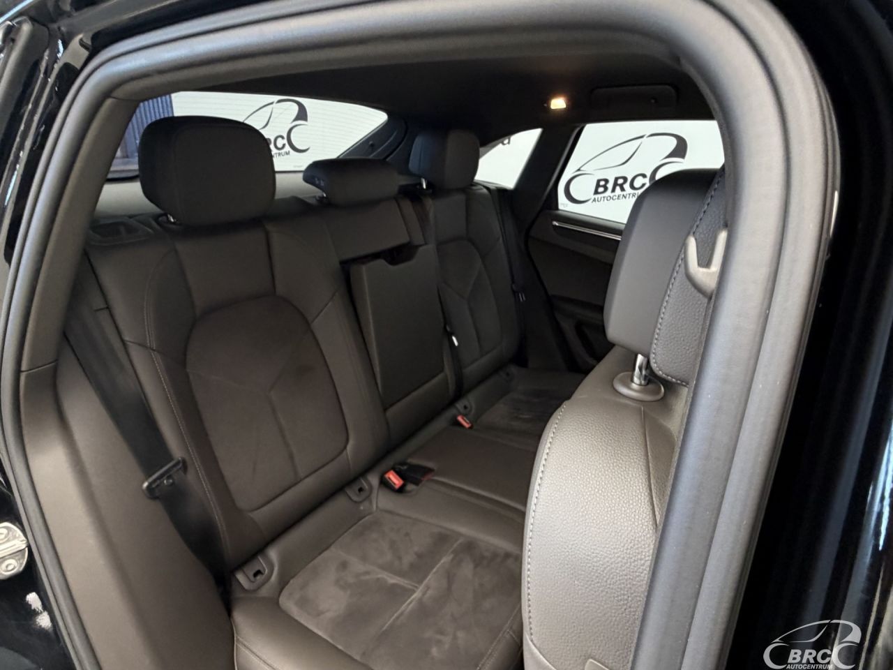 Porsche Macan | 12