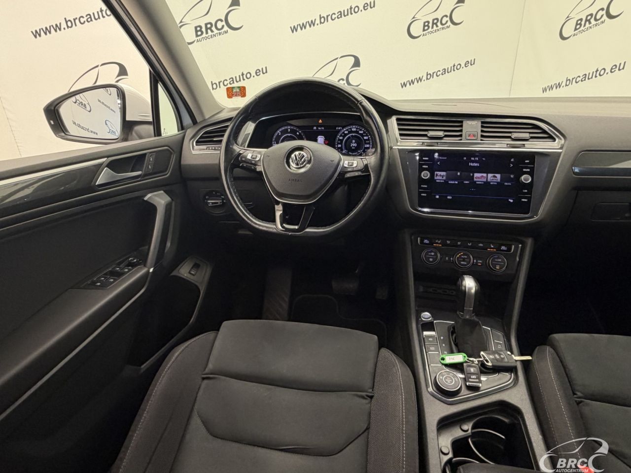 Volkswagen Tiguan | 12