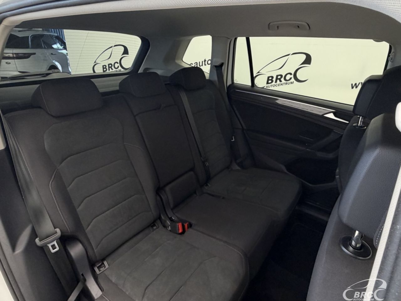 Volkswagen Tiguan | 11