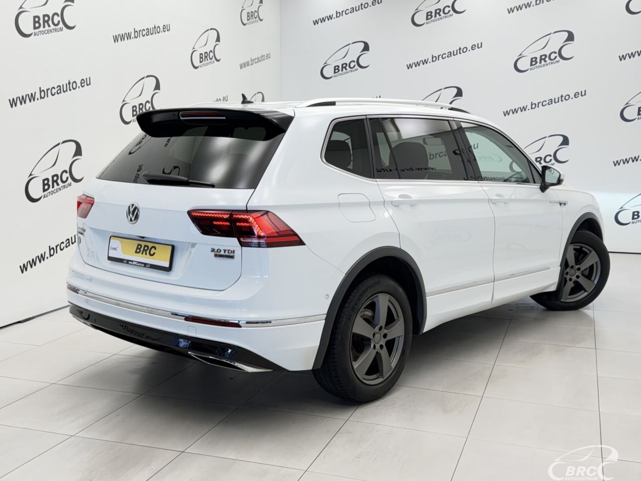 Volkswagen Tiguan | 1