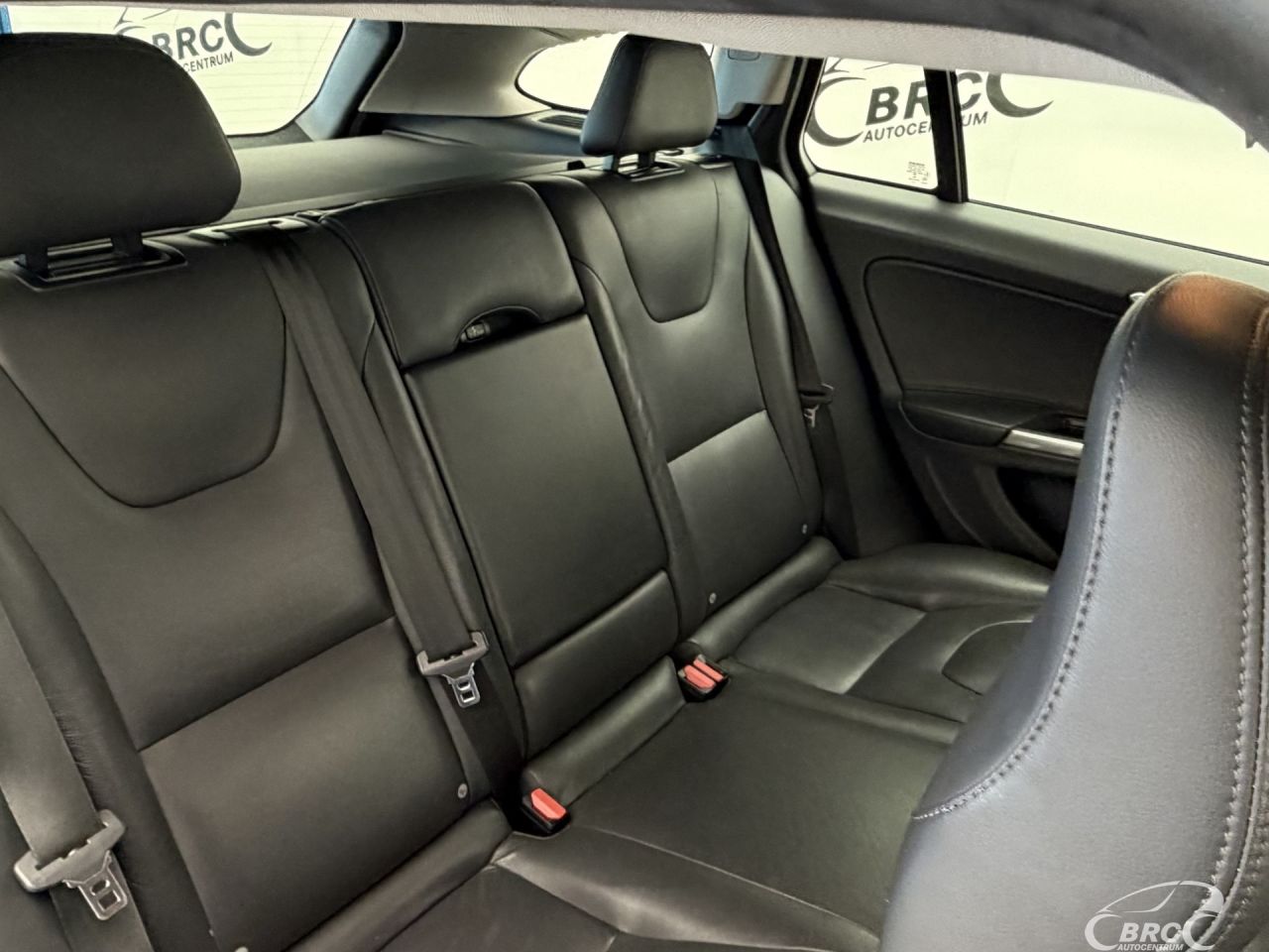 Volvo V60 | 10