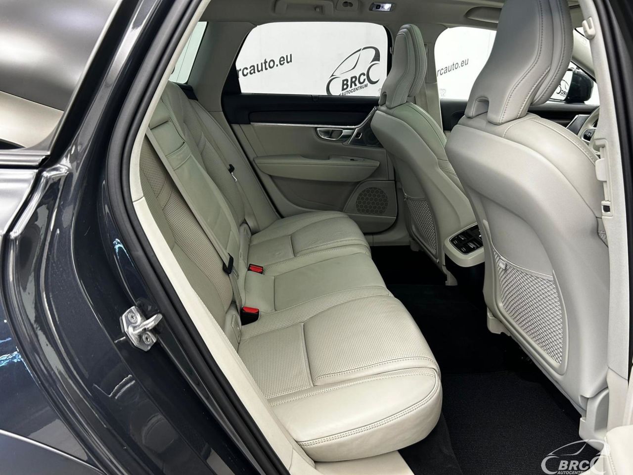 Volvo V90 | 11