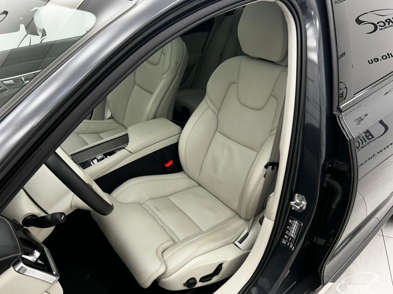 Volvo V90 | 4