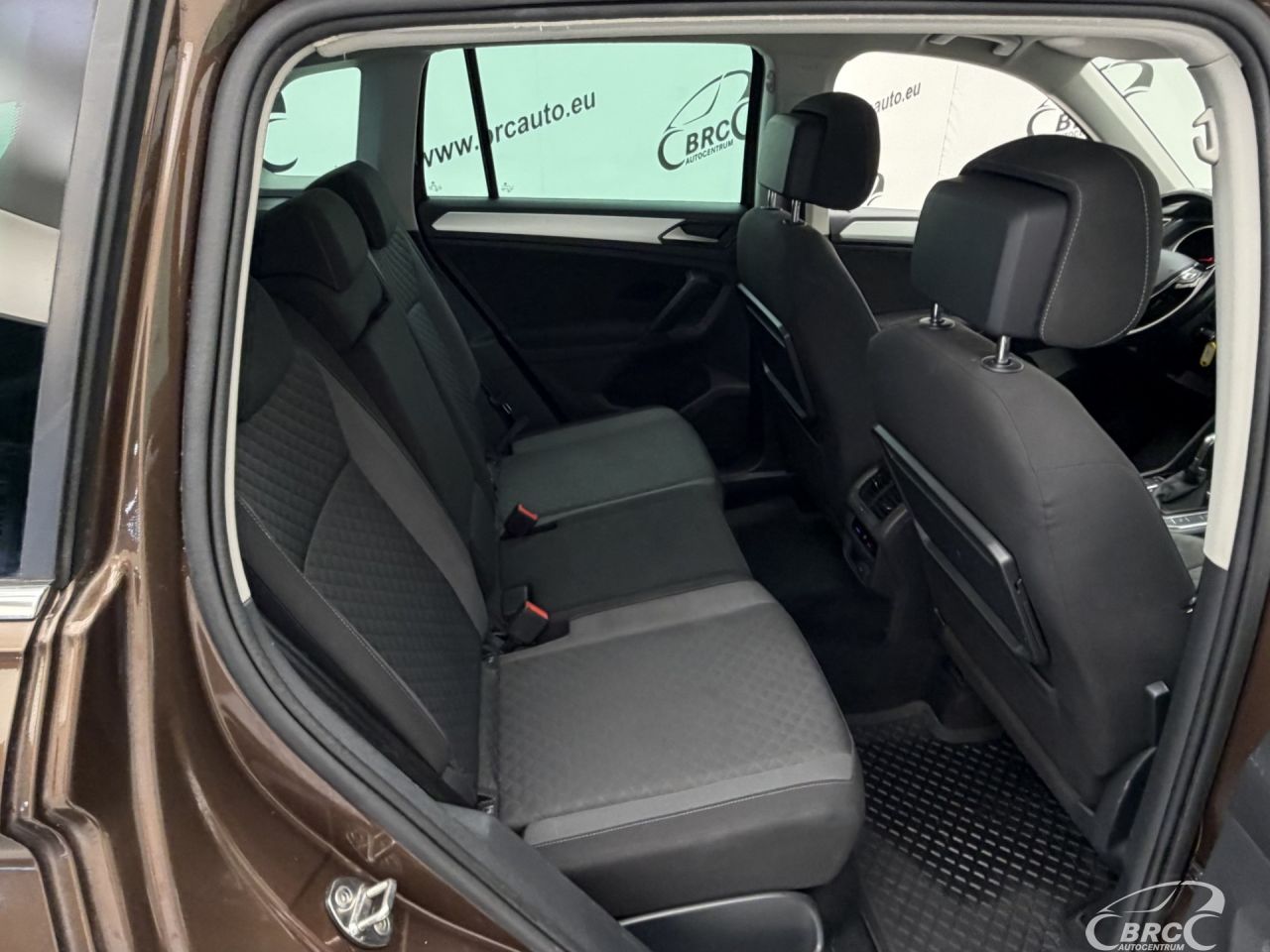 Volkswagen Tiguan | 9