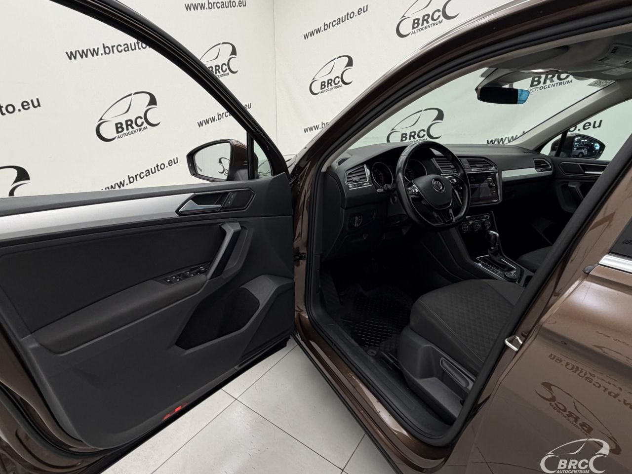Volkswagen Tiguan | 18