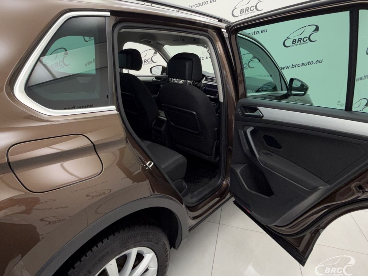 Volkswagen Tiguan | 11