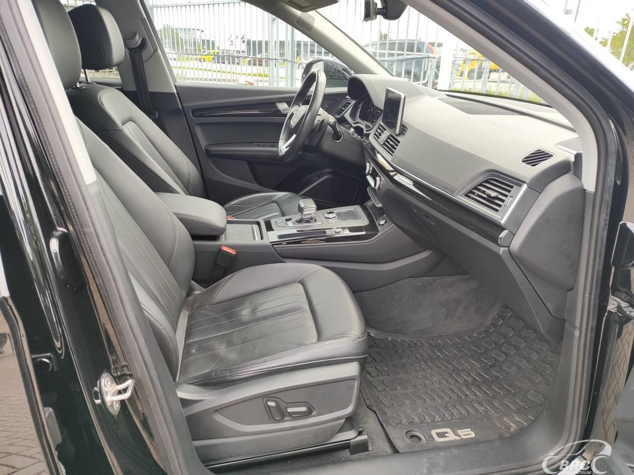 Audi Q5 | 6