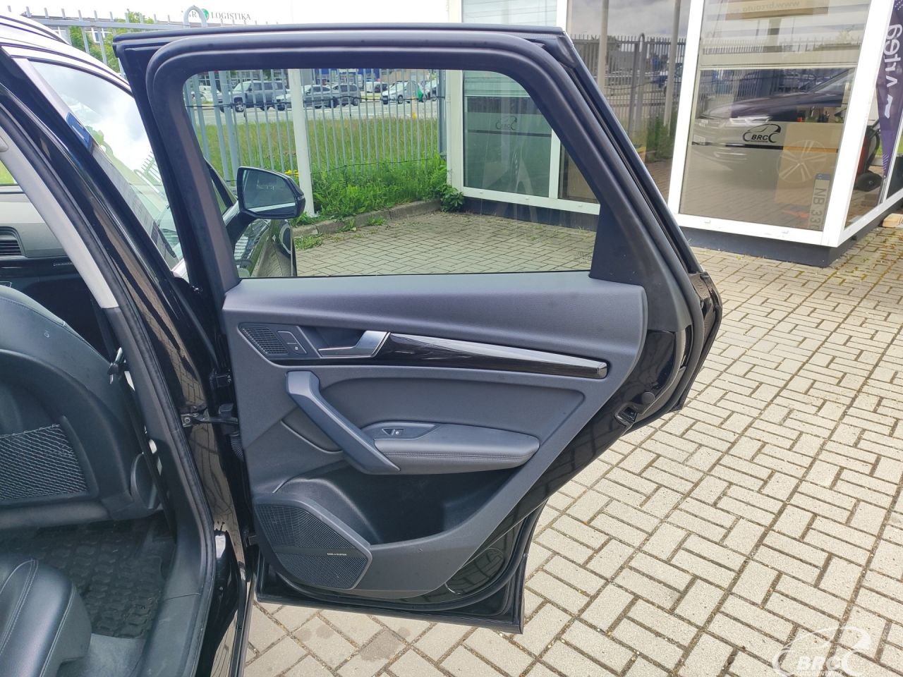 Audi Q5 | 8