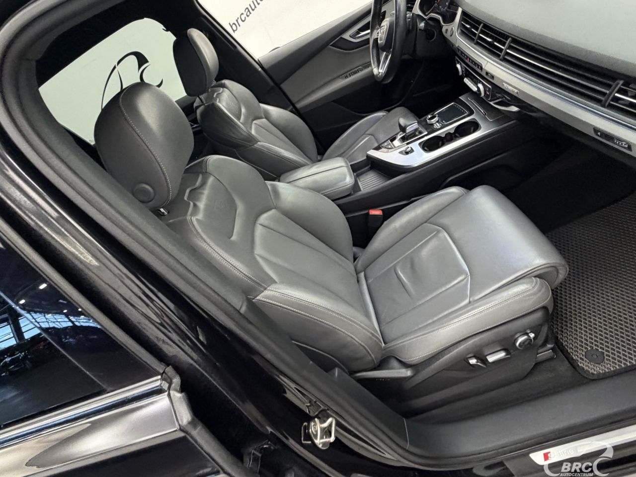 Audi Q7 | 4