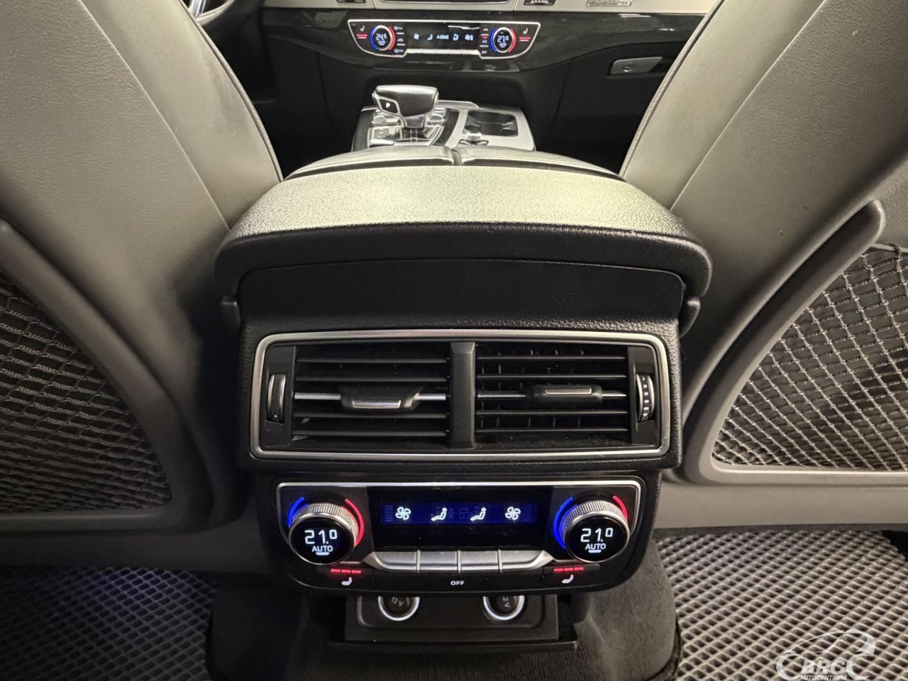 Audi Q7 | 16