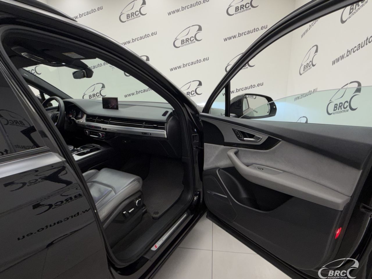 Audi Q7 | 8