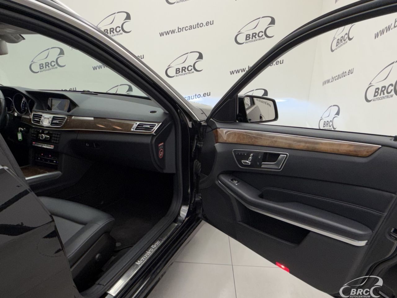 Mercedes-Benz E220 | 7