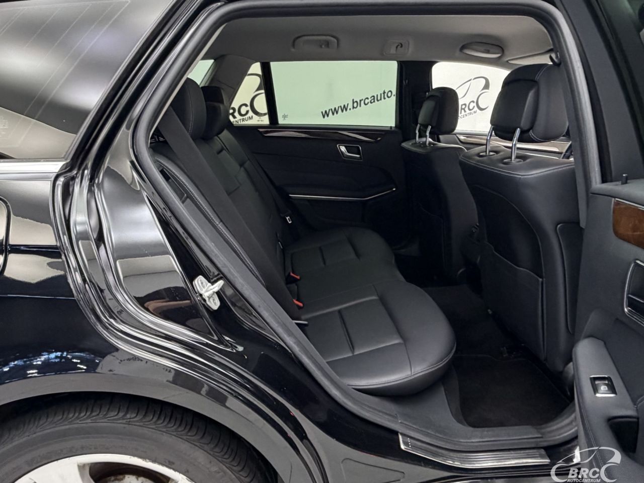 Mercedes-Benz E220 | 9