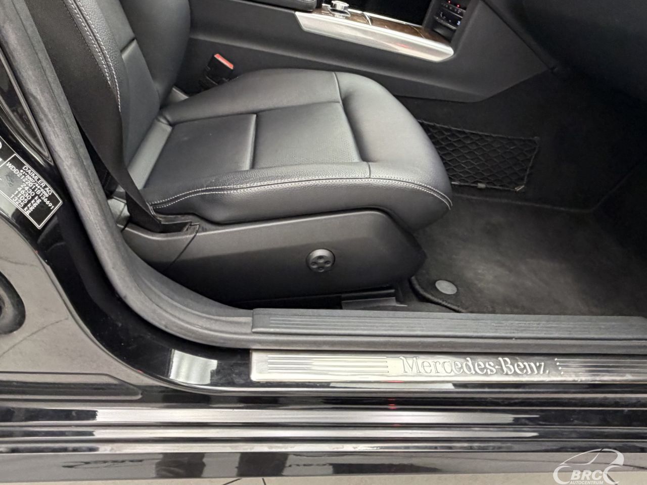 Mercedes-Benz E220 | 5