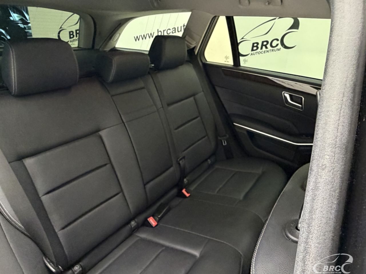 Mercedes-Benz E220 | 11
