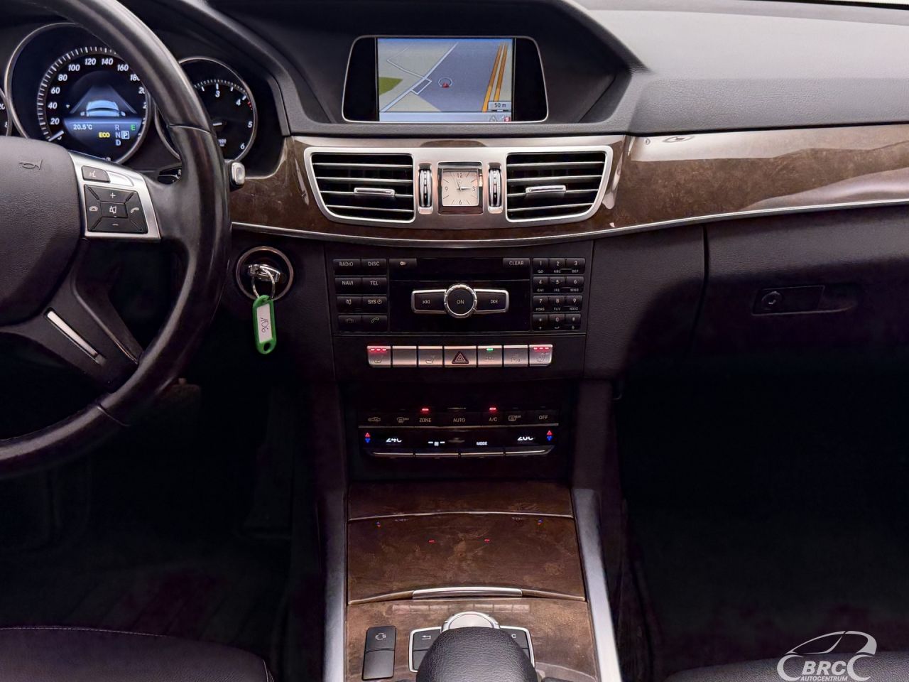 Mercedes-Benz E220 | 14