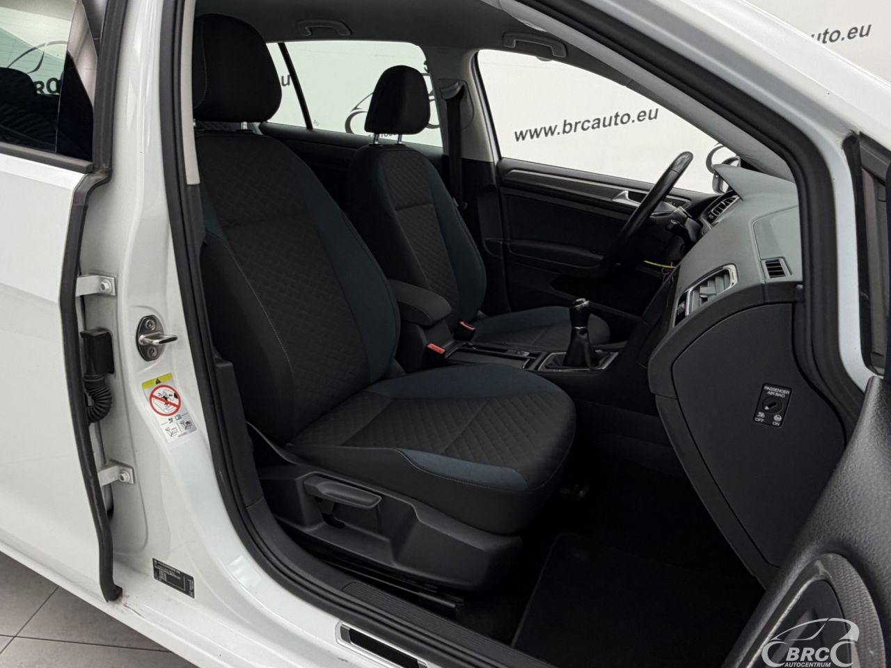 Volkswagen Golf | 6