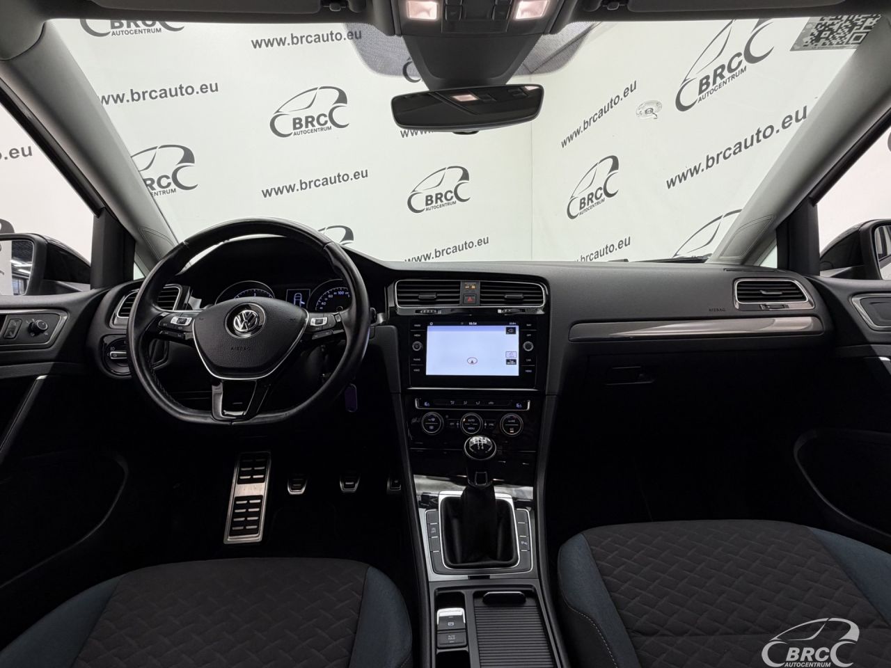Volkswagen Golf | 2