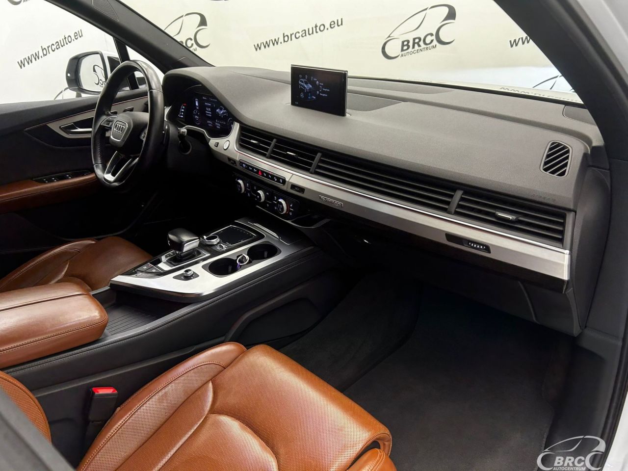 Audi Q7 | 6