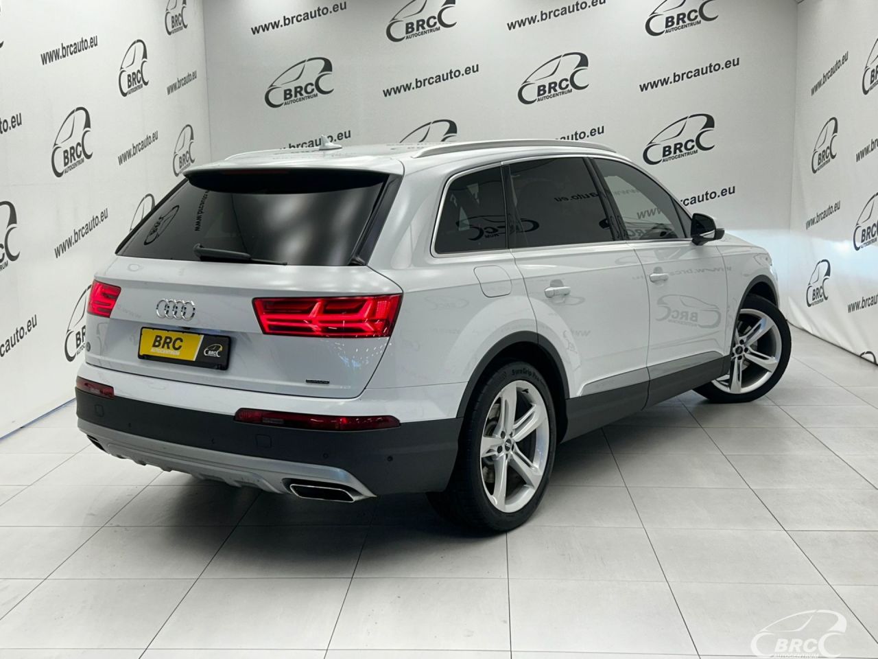 Audi Q7 | 1
