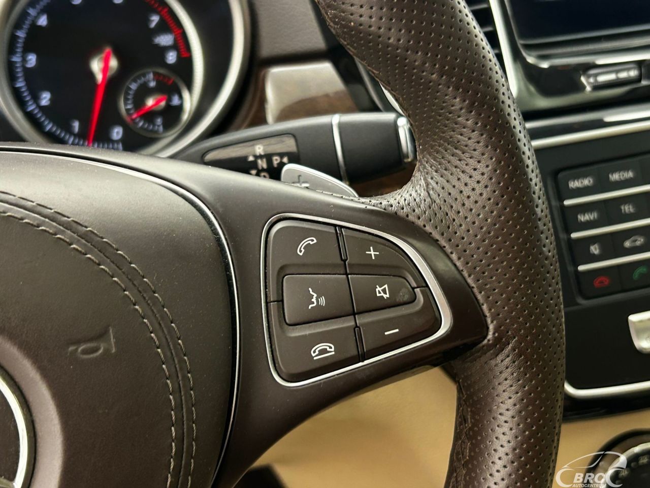 Mercedes-Benz GLS450 | 14