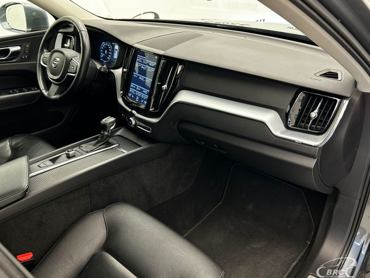 Volvo XC60 | 9